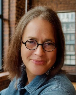 Portrait of Nathalie Contro, LMFT